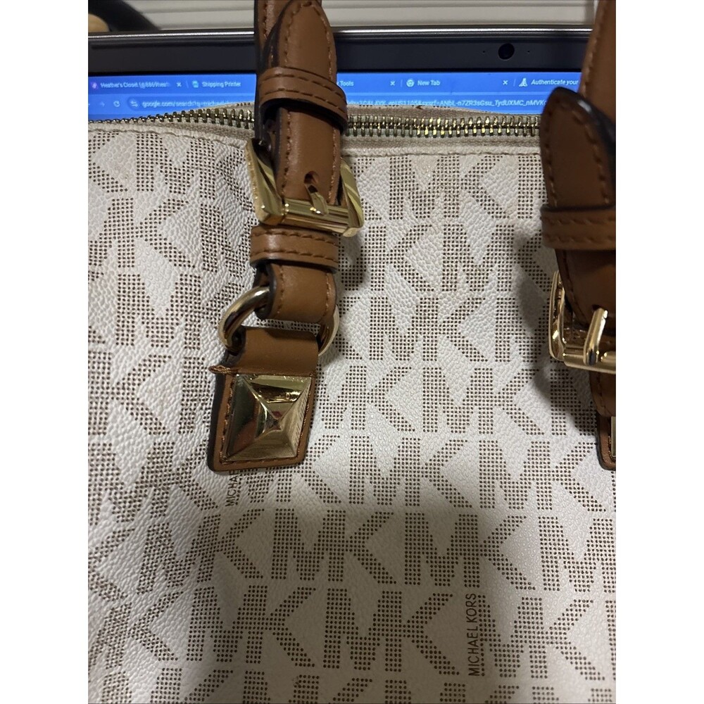 Michael Kors Kirby Purse With Dust Bag - Picture 3 of 9